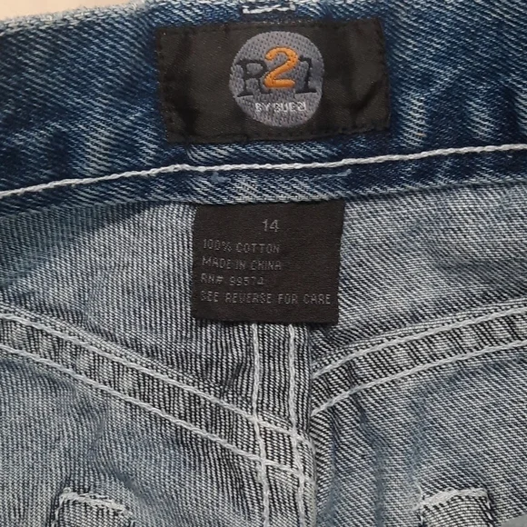 R21 Y2K Highrise Embroidered Button Flare Jeans - Picture 6 of 9